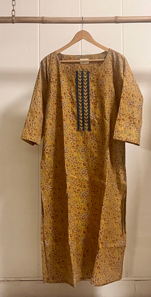 Elegant Khadi Straight Kurti – Handcrafted by Mishran